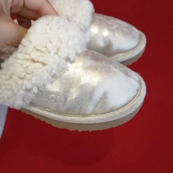 Ugg slippers - Picture 8 of 9